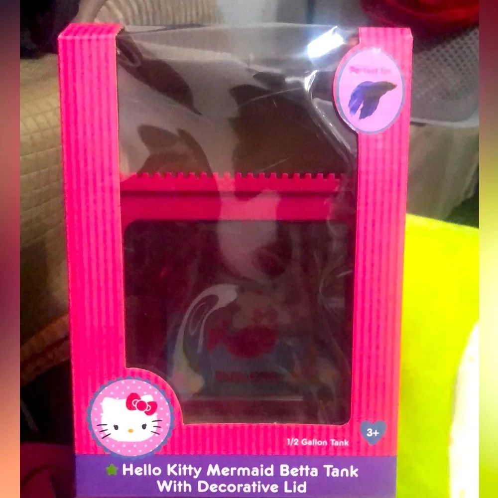Hello Kitty Mermaid Betta Tank With Decorative Lid